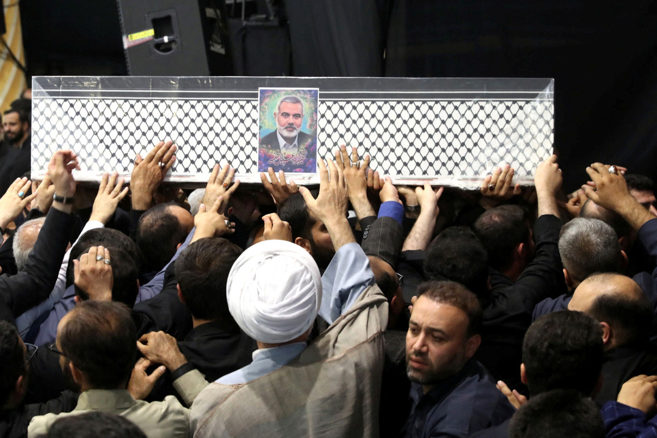 Masivo funeral de Ismail Haniyeh, líder político de Hamás. Foto: Reuters.