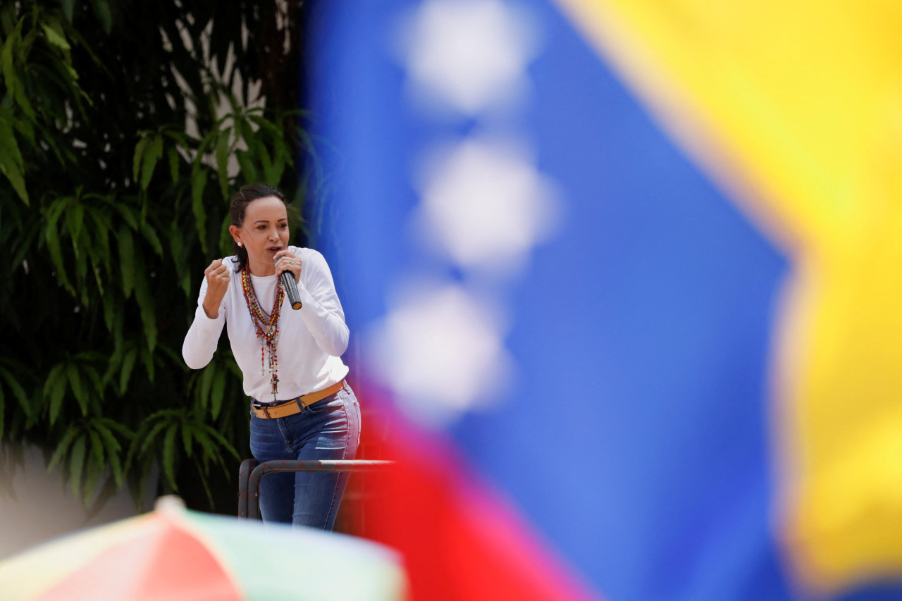 Corina Machado, marcha opositora en Venezuela. Foto: Reuters