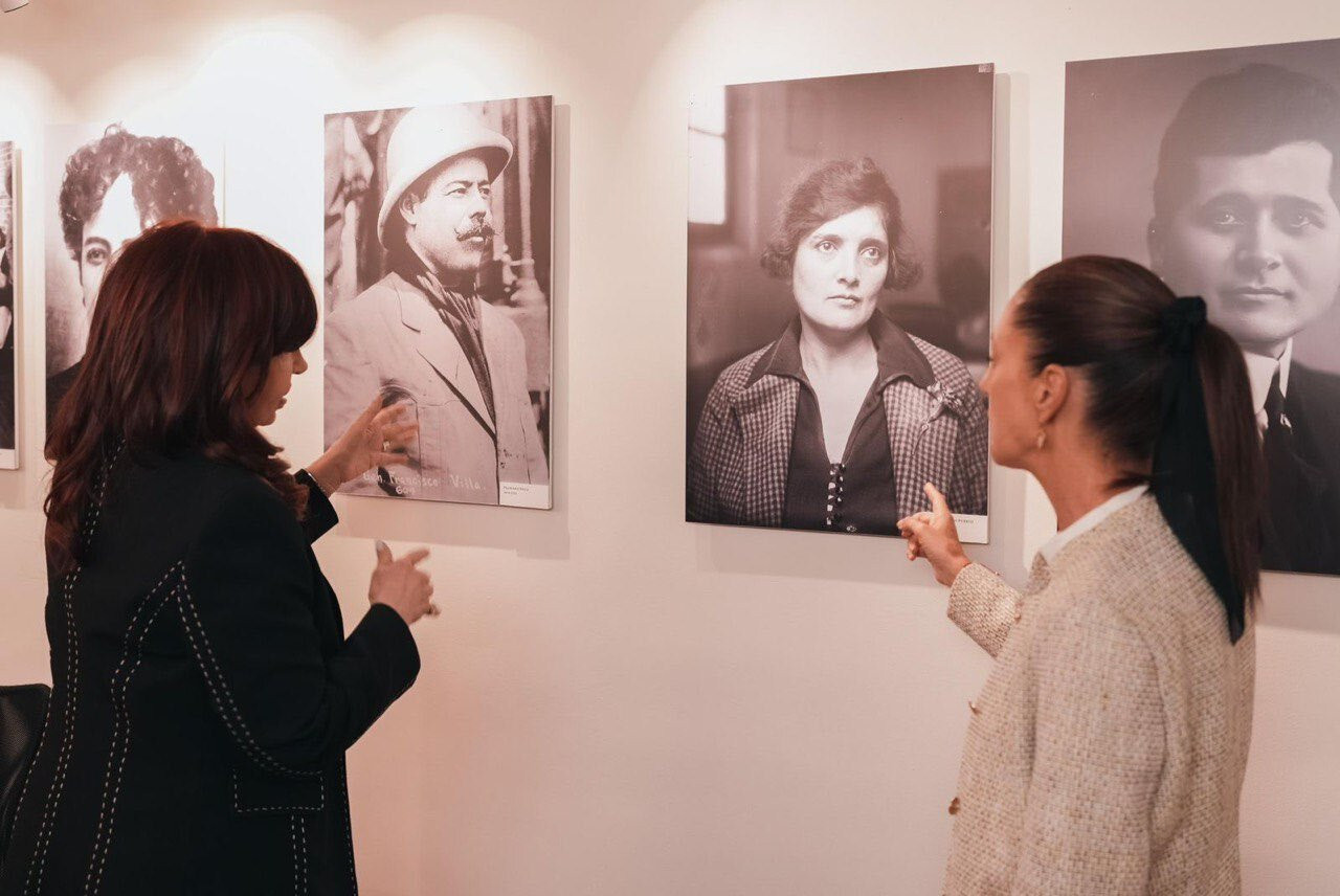 Cristina Kirchner junto a Claudia Sheinbaum.