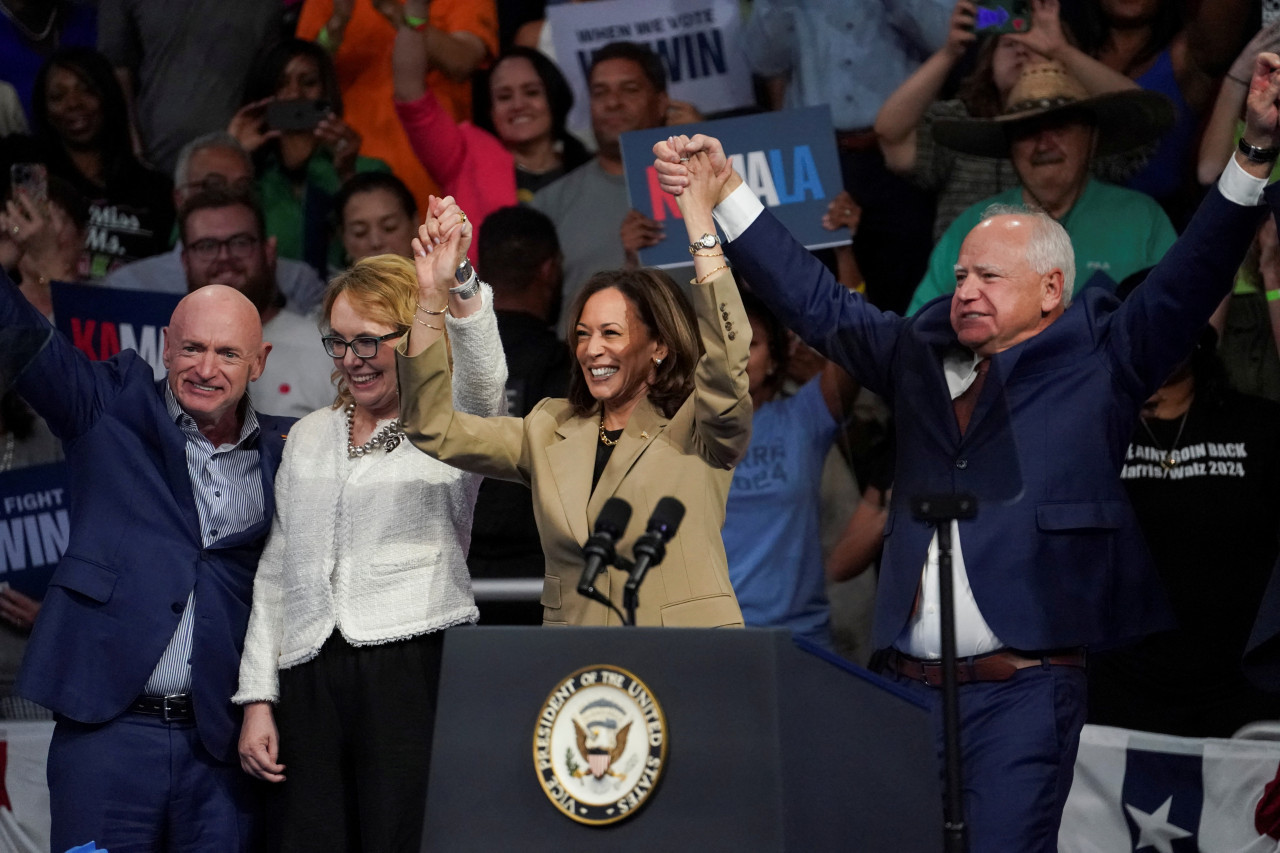 Kamala Harris y Tim Walz. Foto: Reuters.