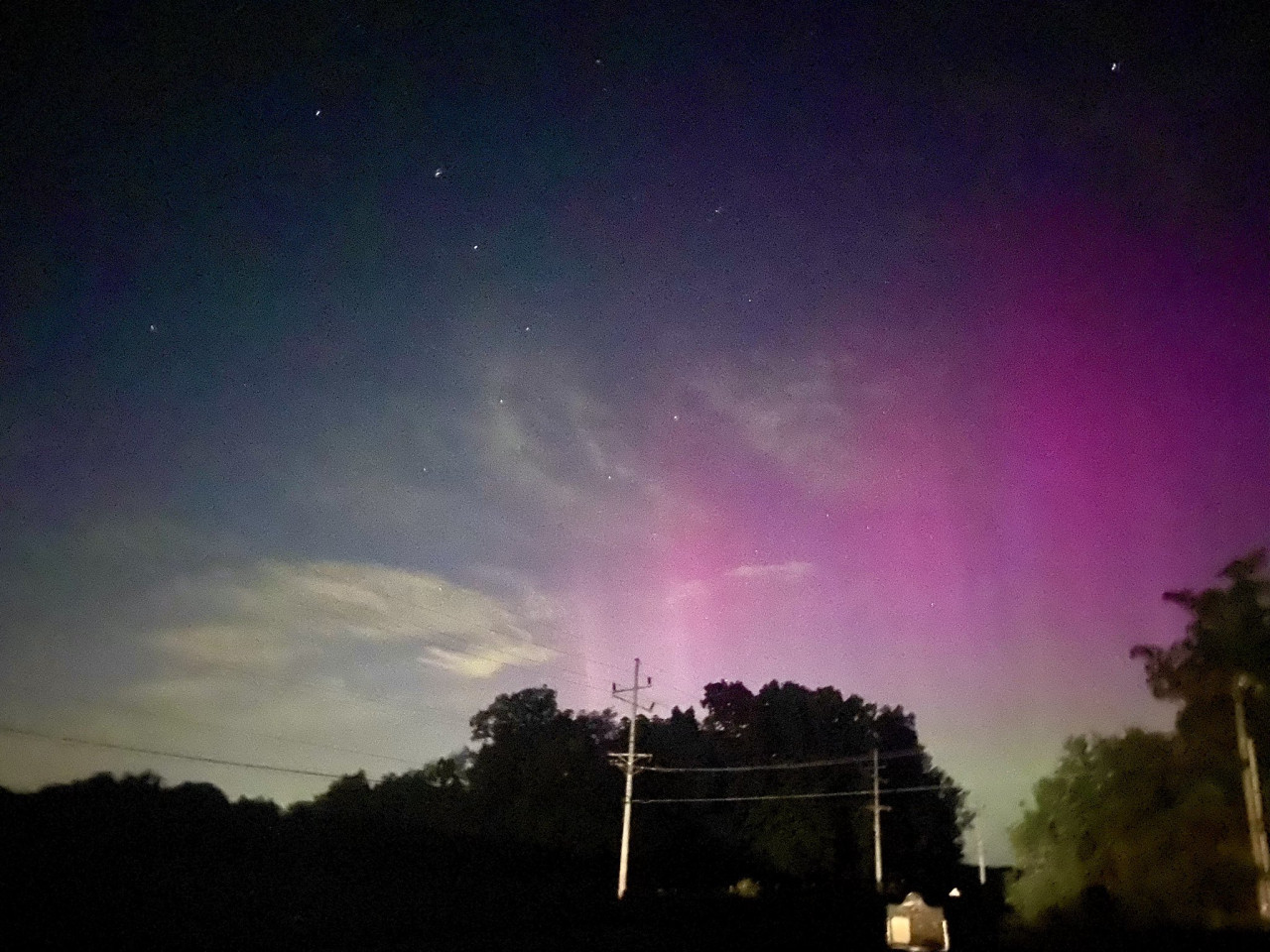 Las auroras boreales son comunes durante las tormentas geomagnéticas. Foto: X