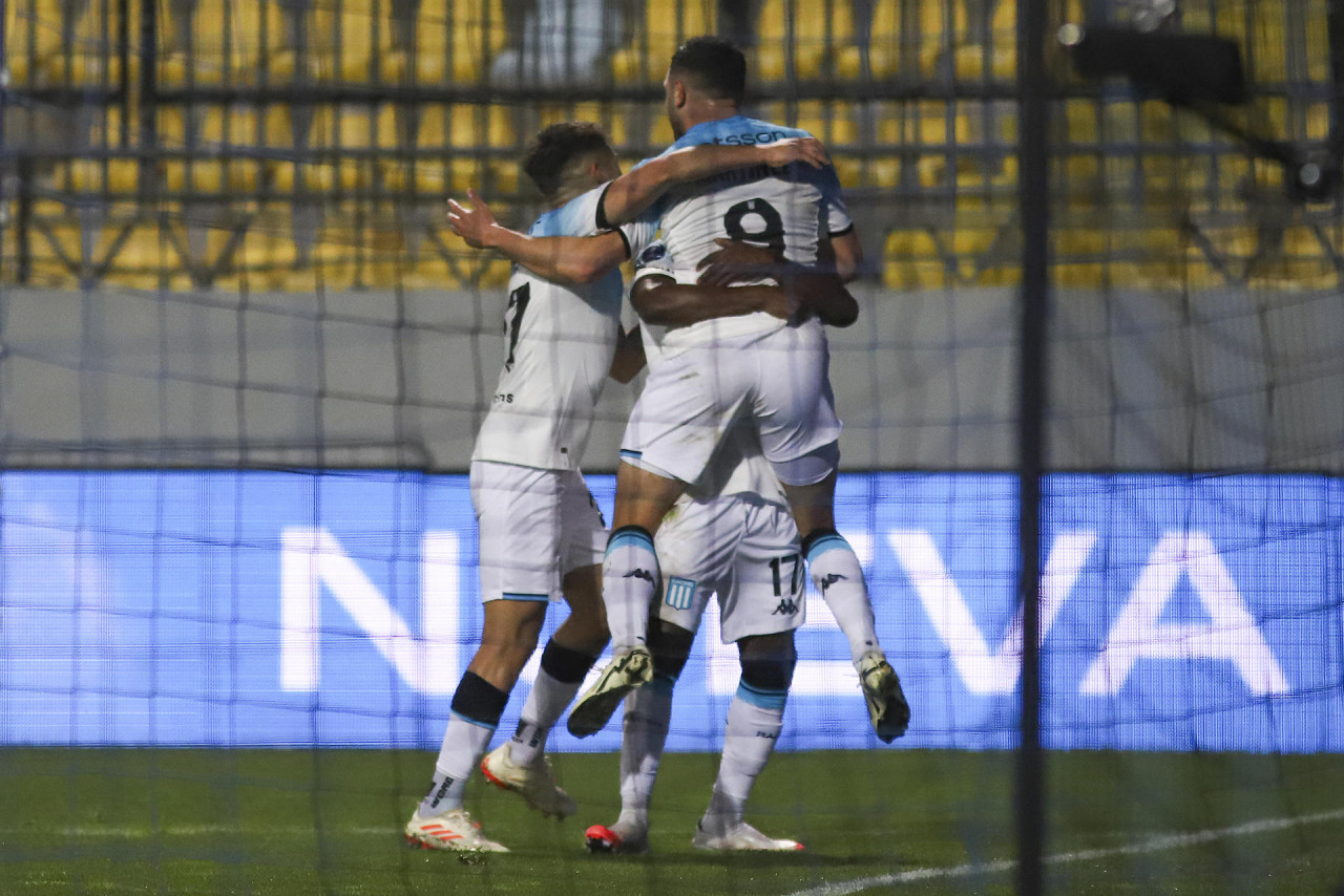 Copa Sudamericana, Huachipato vs. Racing. Foto: EFE.