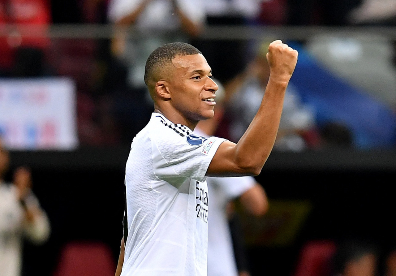 Festejo de Mbappé en el Real Madrid ante el Atalanta por la Supercopa de Europa. Foto: REUTERS.