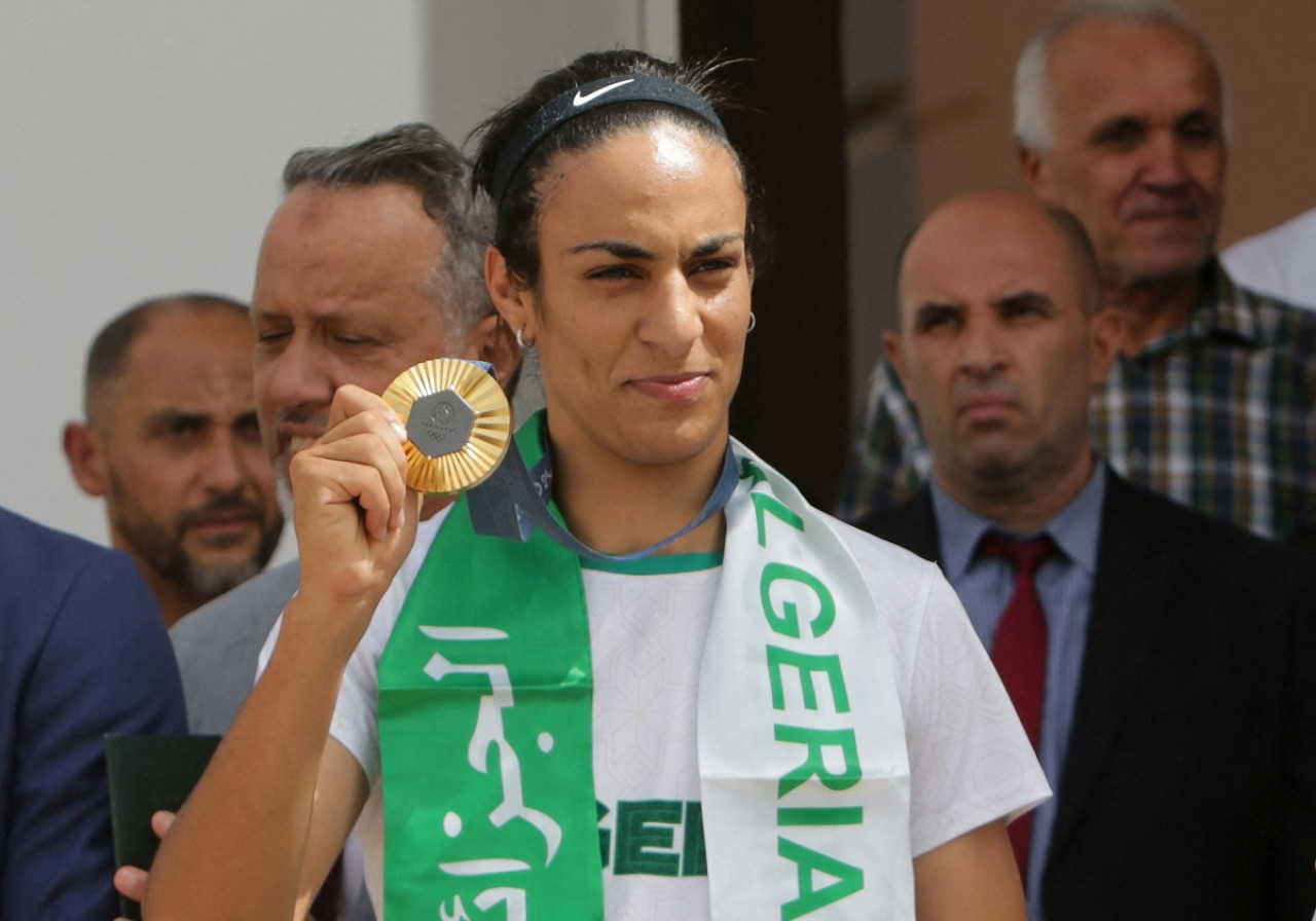 Imane Khelif, la boxeadora intergenero de Argelia. Foto: Reuters.