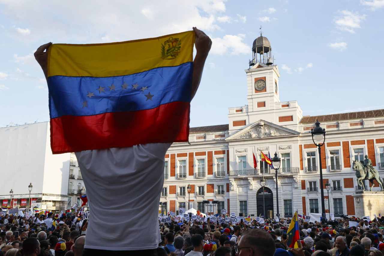 Venezolanos en Madrid protestan contra el resultado de las elecciones. Foto: EFE