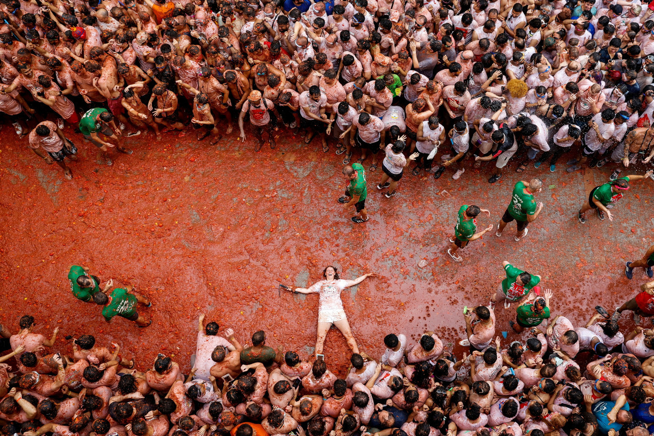 Tomatina en Buñol, el evento que aglutina a miles de personas. Foto: Reuters.