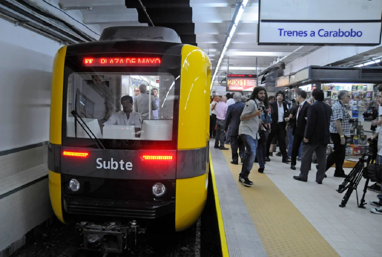 Subte, transporte público. Foto: NA