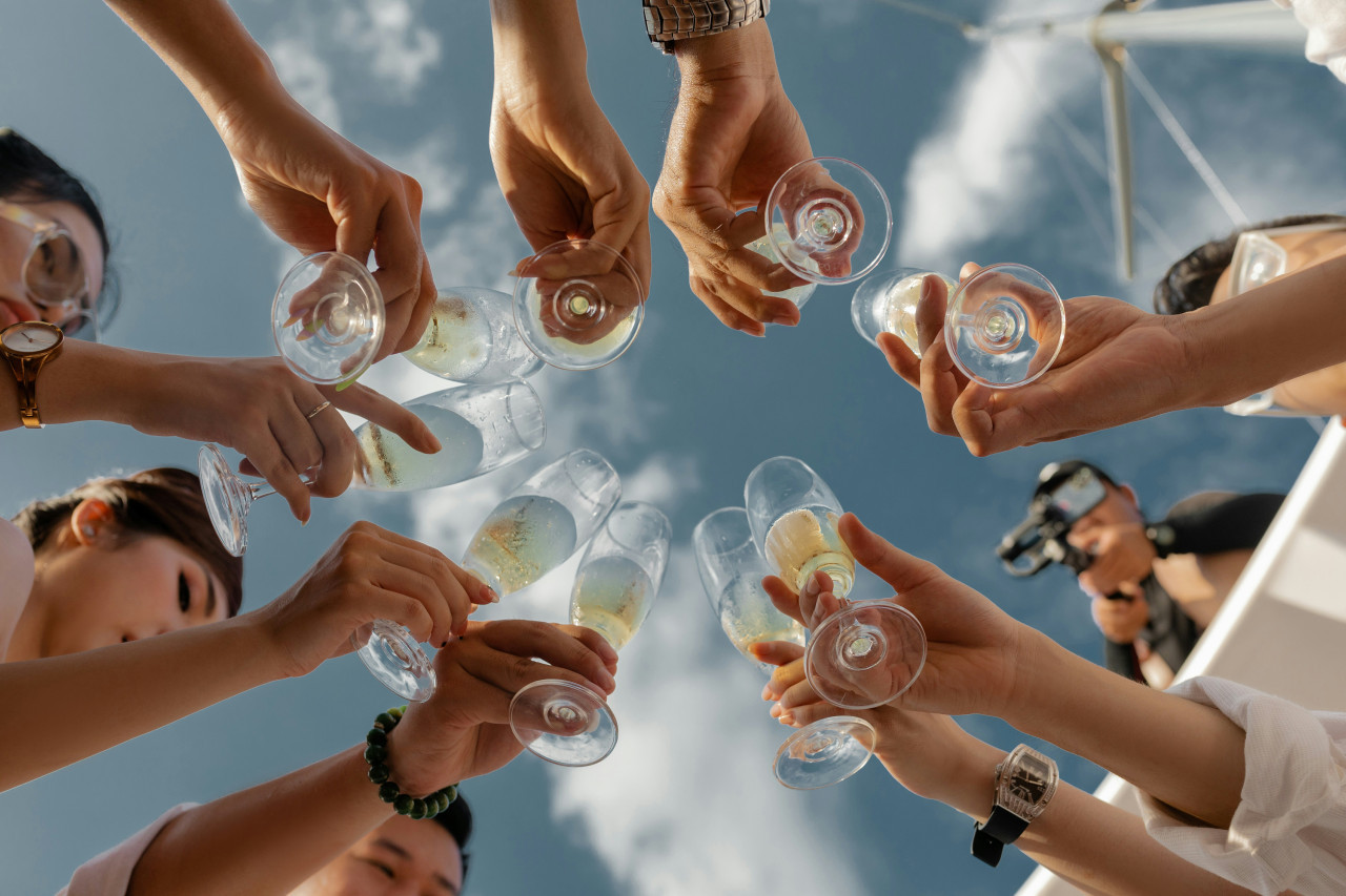 Brindis, consumo de alcohol. Foto: Unsplash