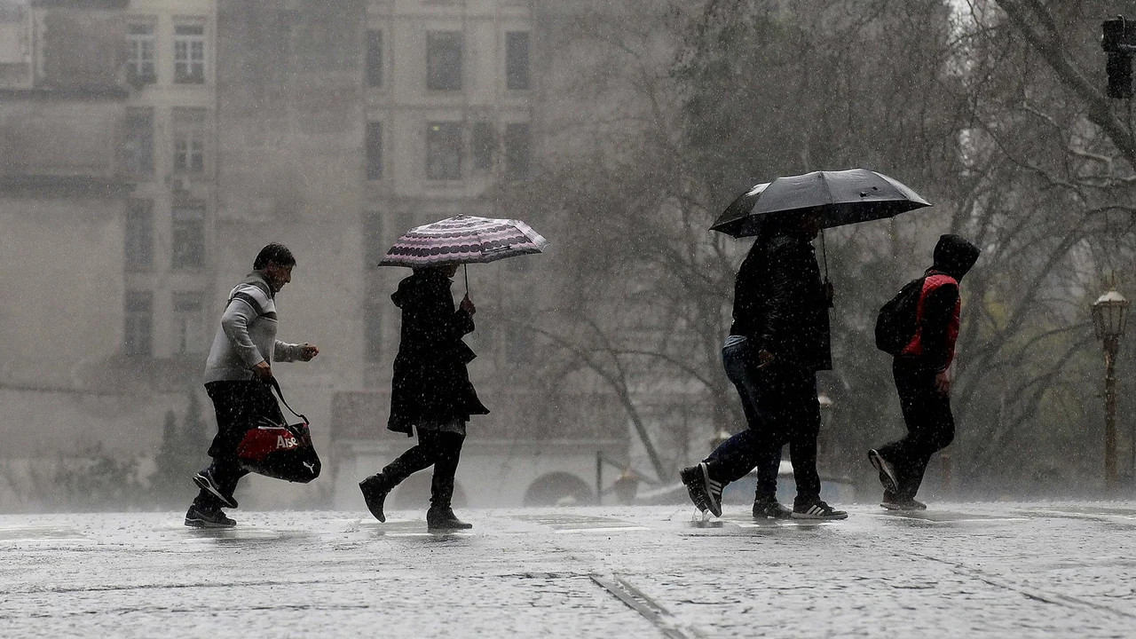 Lluvia en Buenos Aires. Foto: NA