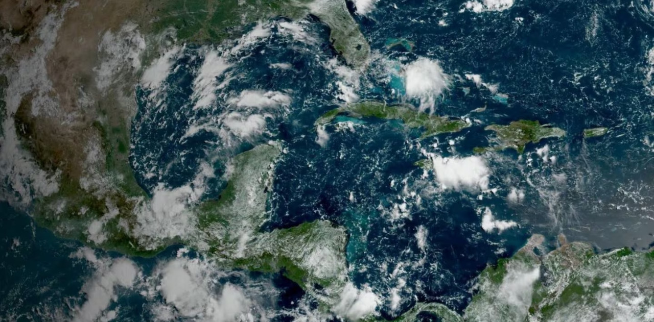 La nueva foto de la Tierra detalla bien el Mar Caribe, Cuba y la península de Florida. Fuente: La NASA