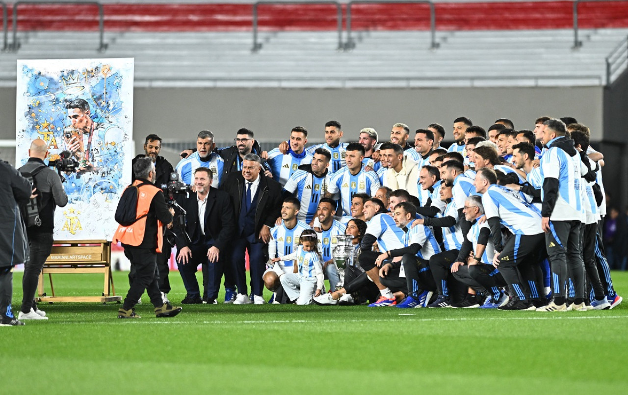 El homenaje de la AFA a Ángel Di María. Foto: Reuters.