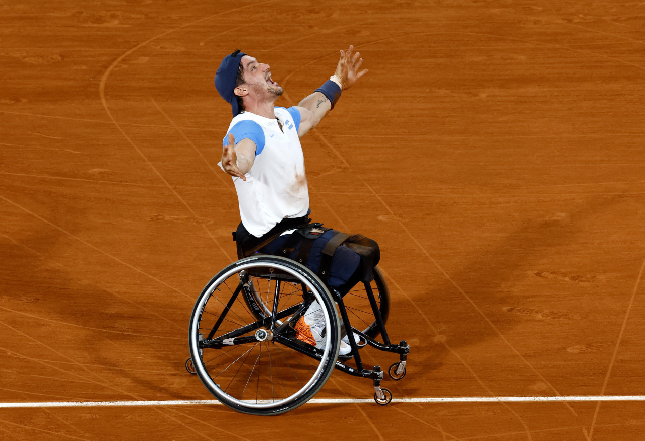 Festejo de Gustavo Fernández en los Juegos Paralímpicos París 2024. Foto: REUTERS.