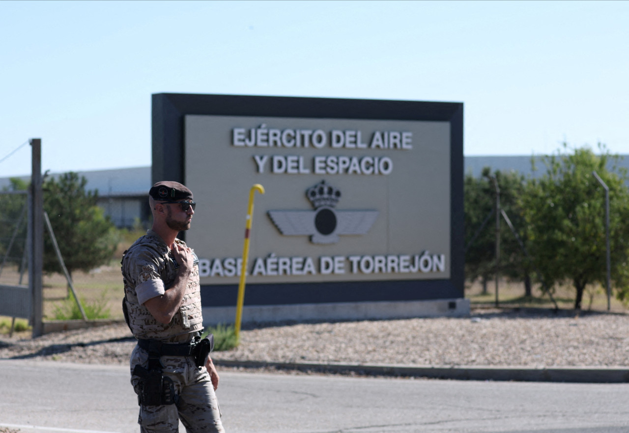 La Base Aérea de Torrejón de Ardoz, donde aterrizó Edmundo González. Foto: Reuters.