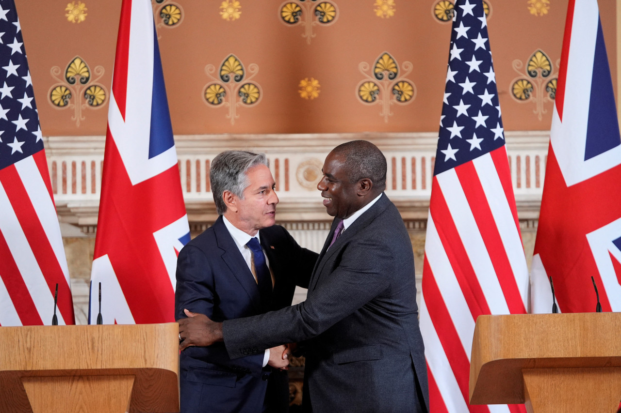 Antony Blinken y David Lammy. Foto: Reuters.