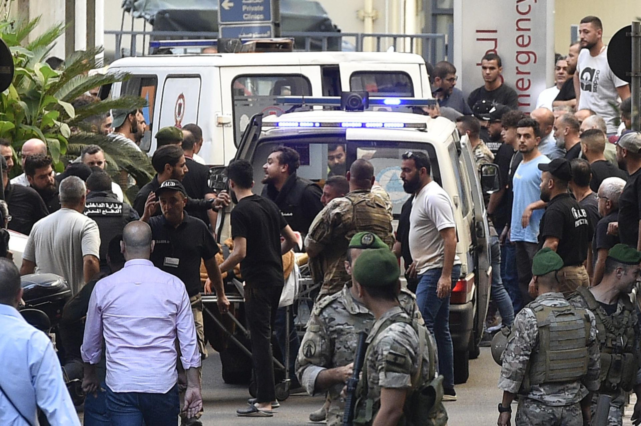 Víctimas de la masiva explosión de localizadores en el Líbano. Foto: EFE.