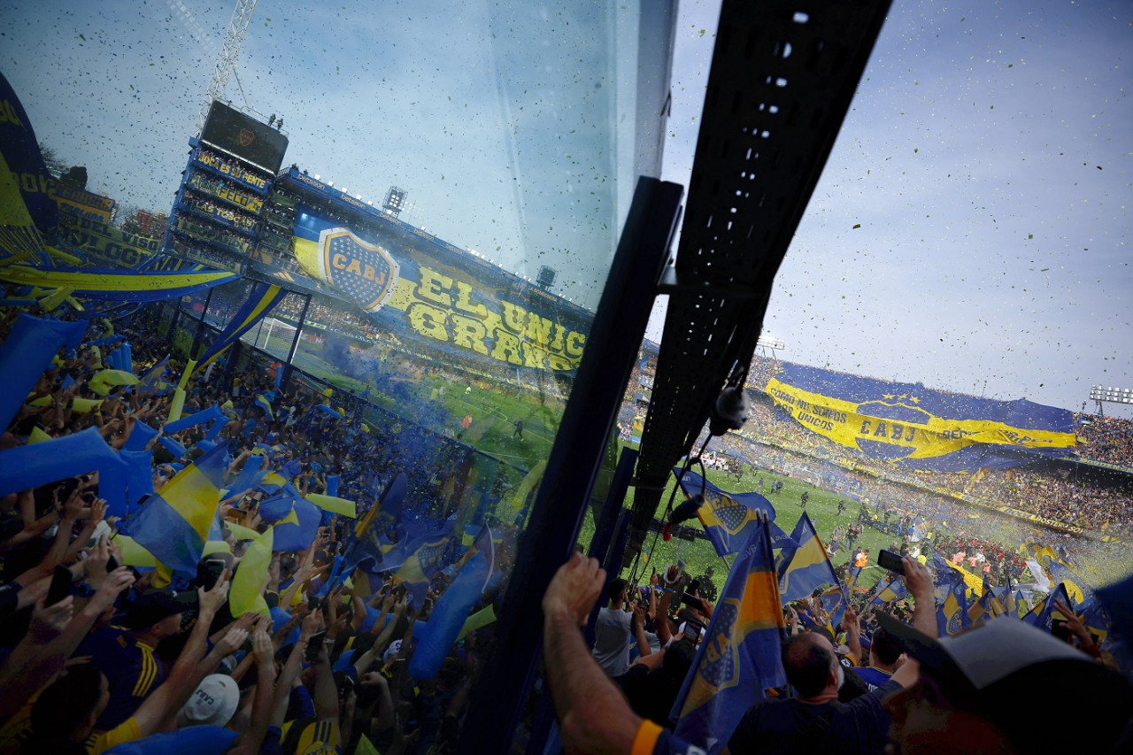 El color de los hinchas de Boca en el Superclásico. Foto: Reuters