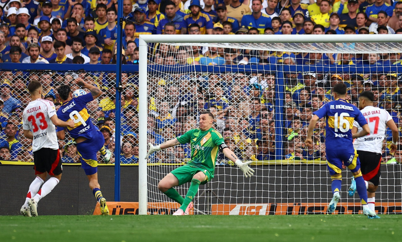 Agónico no-gol de Milton Giménez. Foto: Superclásico