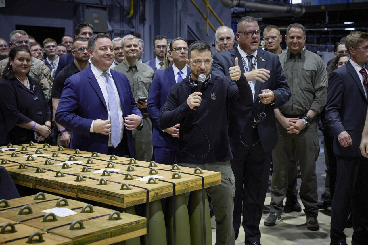 La visita de Volodímir Zelenski a una fábrica de armas en Pennsylvania, Estados Unidos. Foto: EFE.