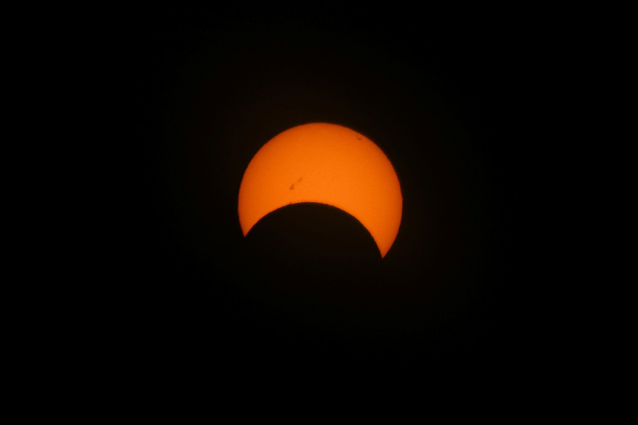 Eclipse solar anular 2024 desde Santa Cruz. Foto Reuters.