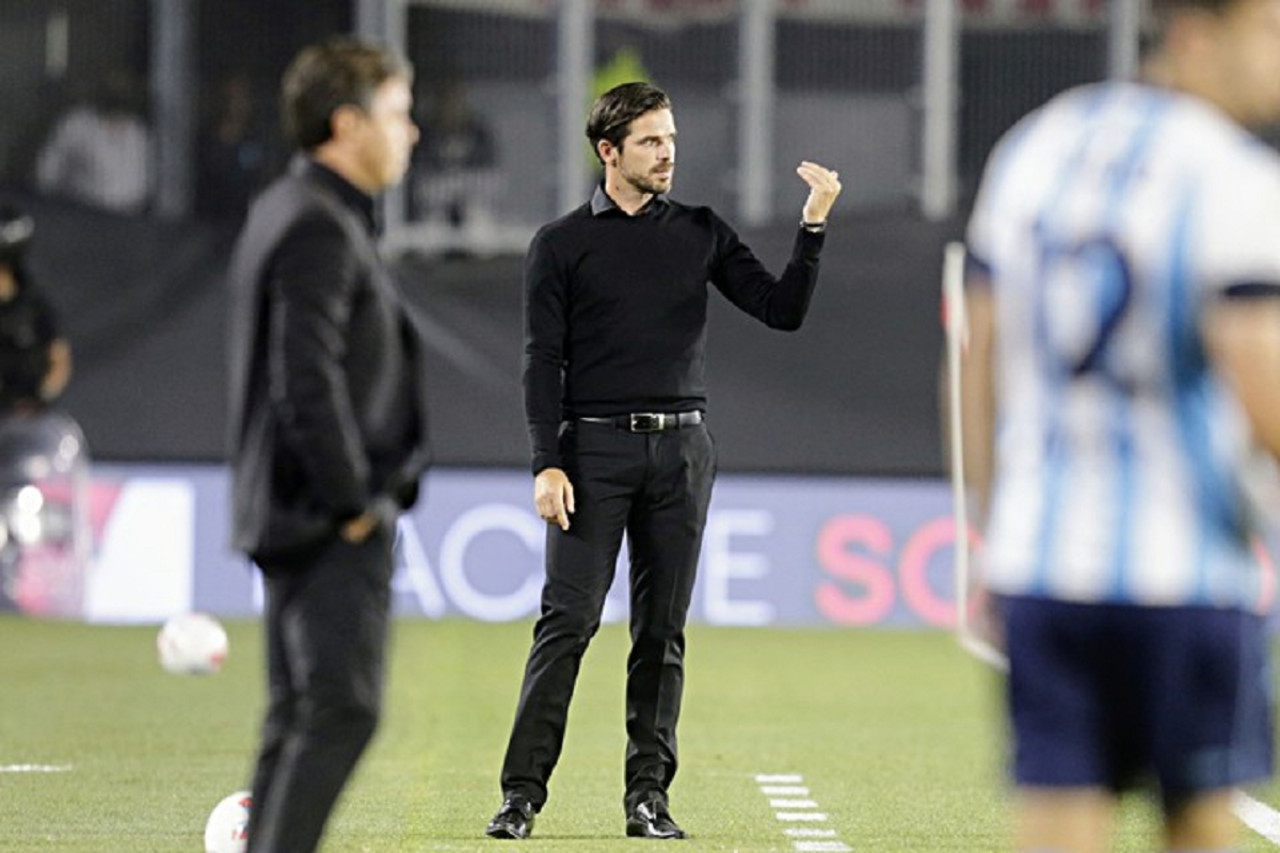 Fernando Gago contra River. Foto: archivo