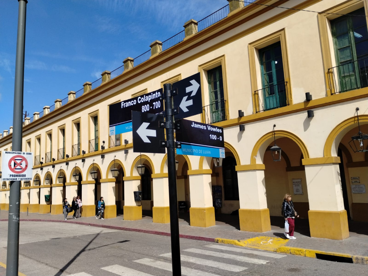 La calle Franco Colapinto cruza con James Vowles. Foto: X @TinoCLeclerc