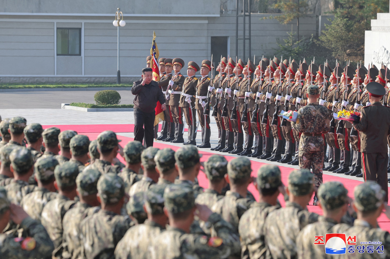 Kim Jong-un y el ejército de Corea del Norte. Foto: Reuters.