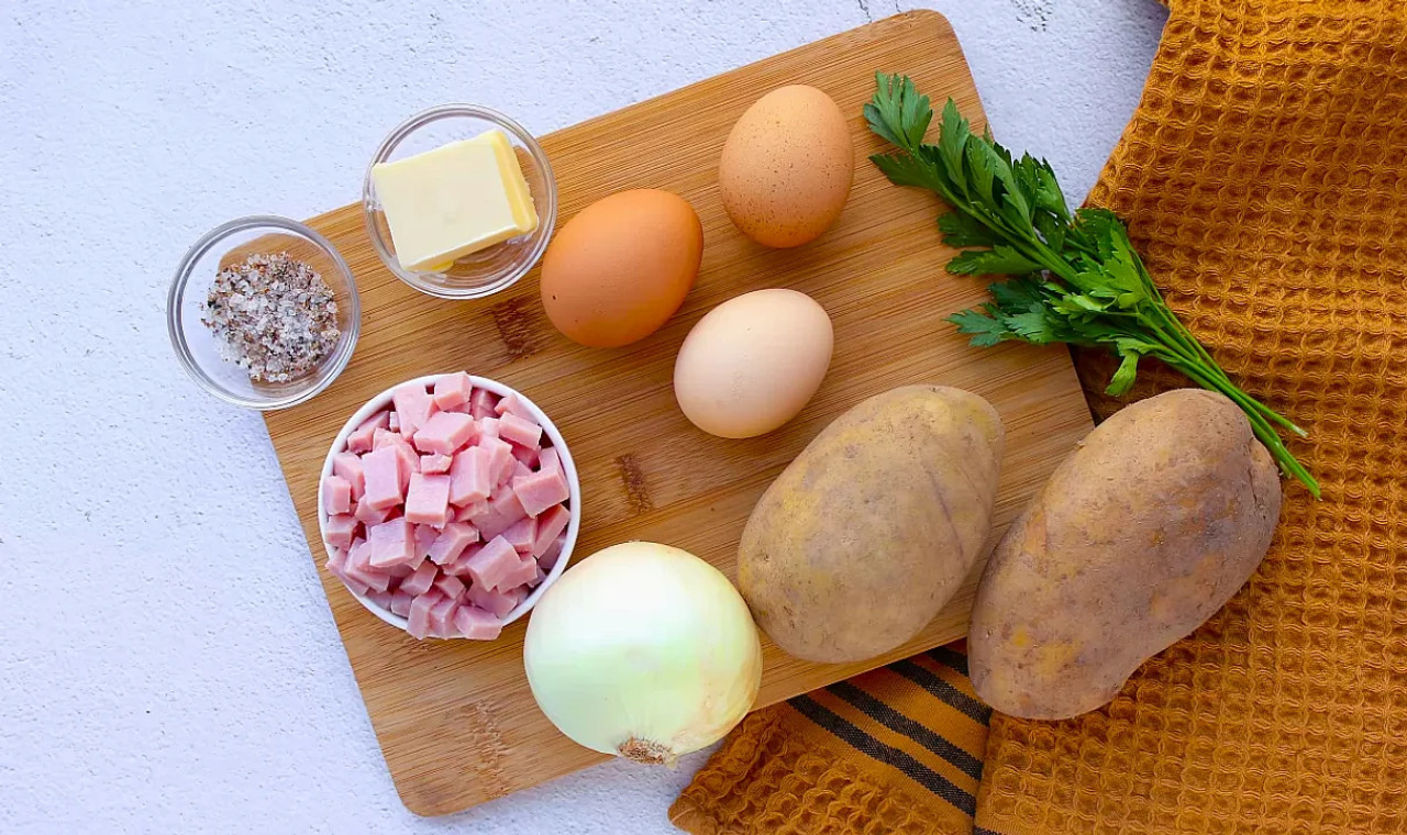 Los ingredientes del revuelto gramajo. Foto: NA.