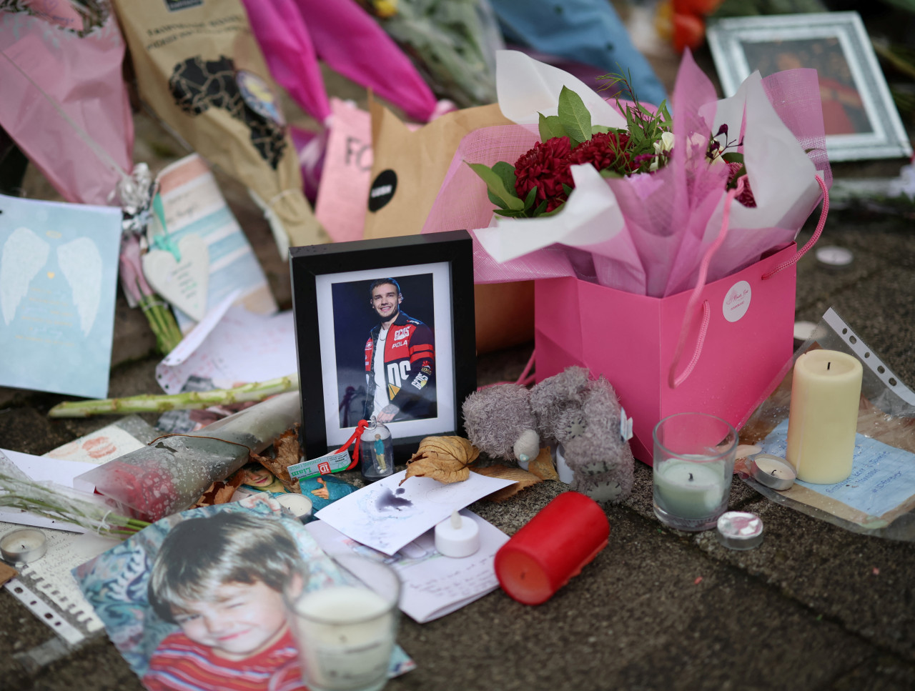 Fans de One Direction homenajean a Liam Payne en el londinense Hyde Park. Foto: Reuters.