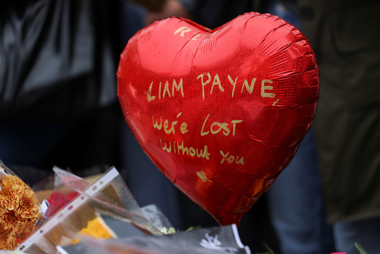 Fans de One Direction homenajean a Liam Payne en el londinense Hyde Park. Foto: Reuters.