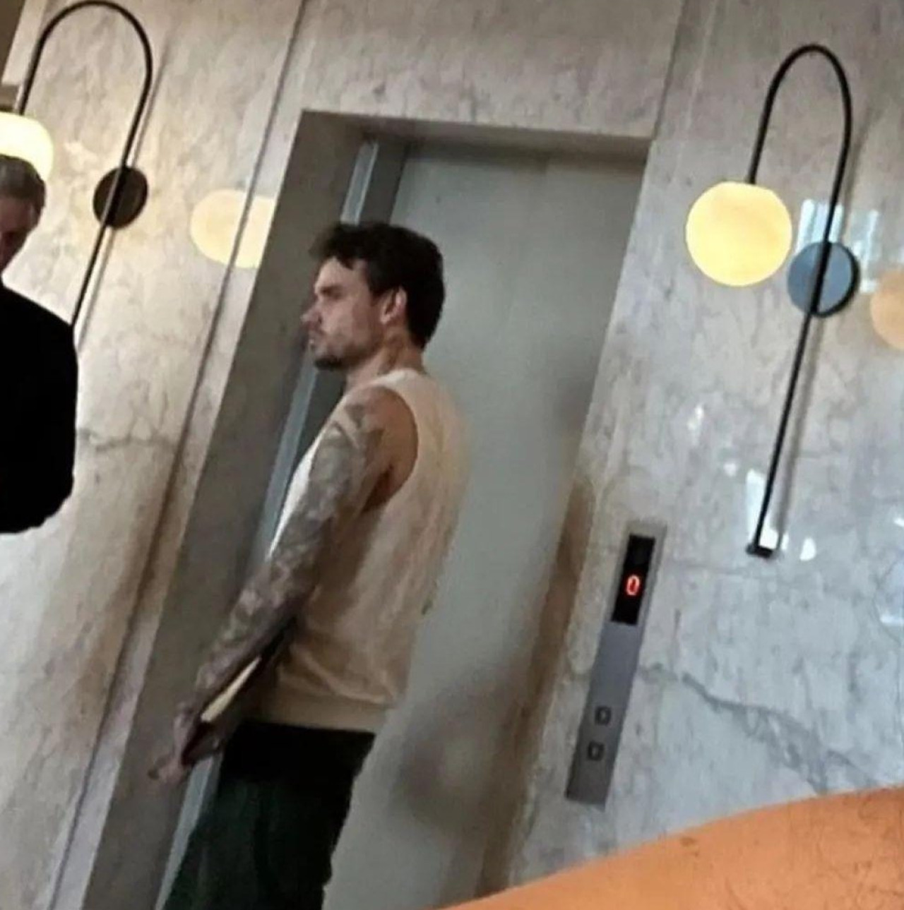 Liam Payne en el hotel de Buenos Aires minutos antes de morir. Foto: X/PhanieSixx