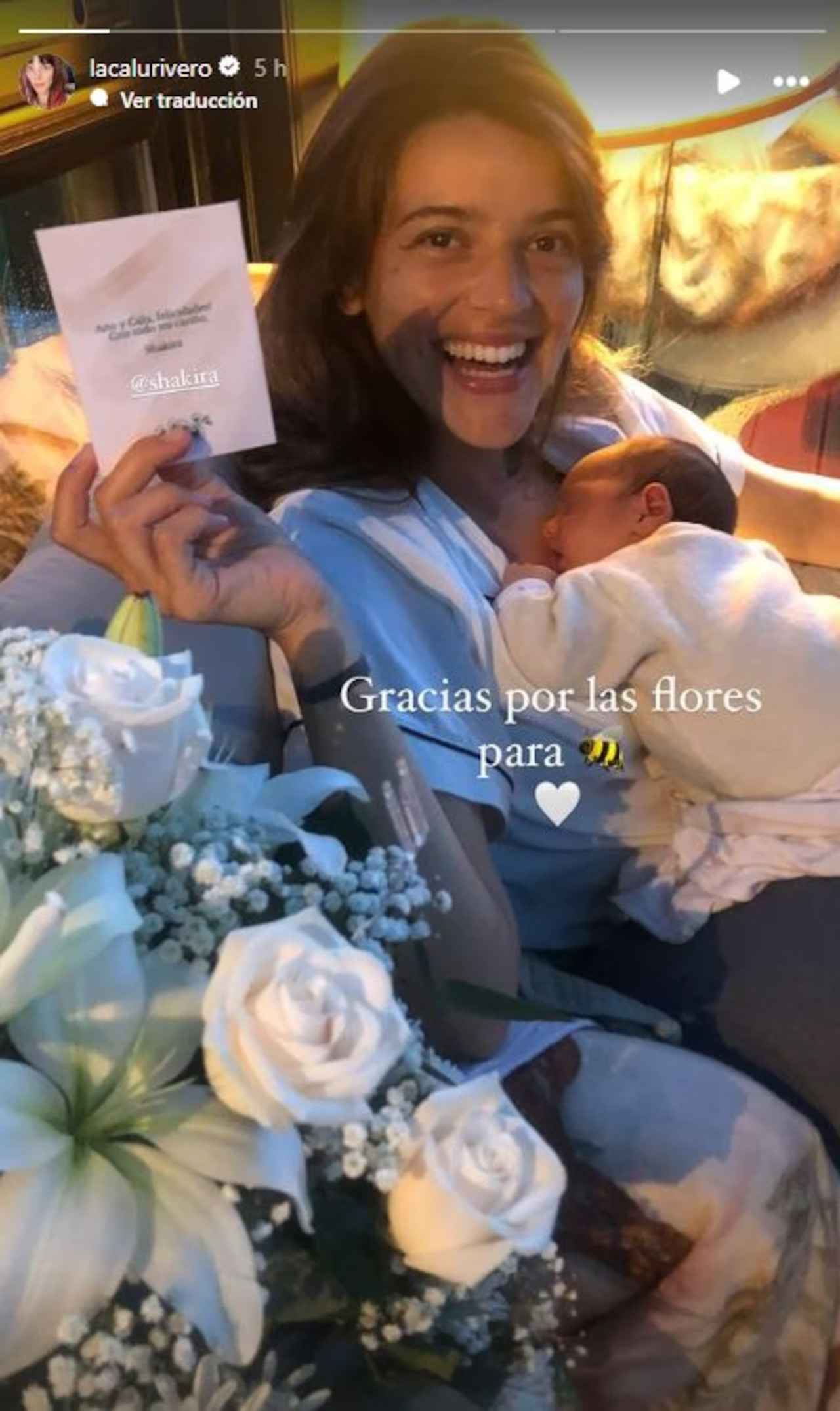 Las flores que Shakira le envió a Calu Rivero. Fuente: Instagram