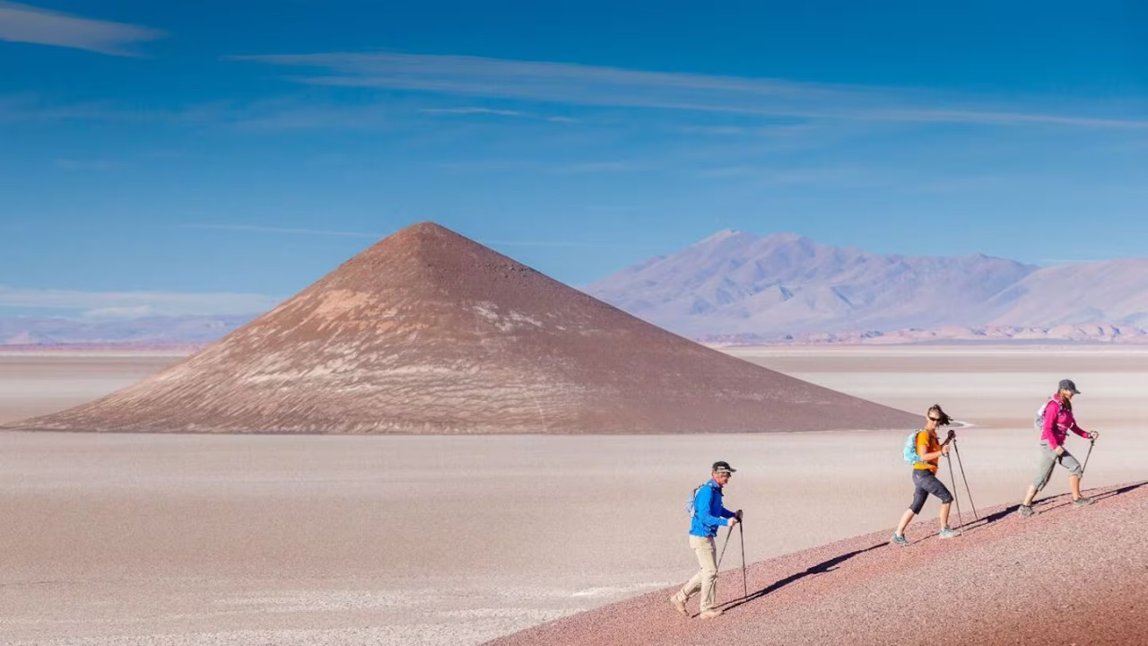 La impactante pirámide natural. Foto: Salta Turismo.