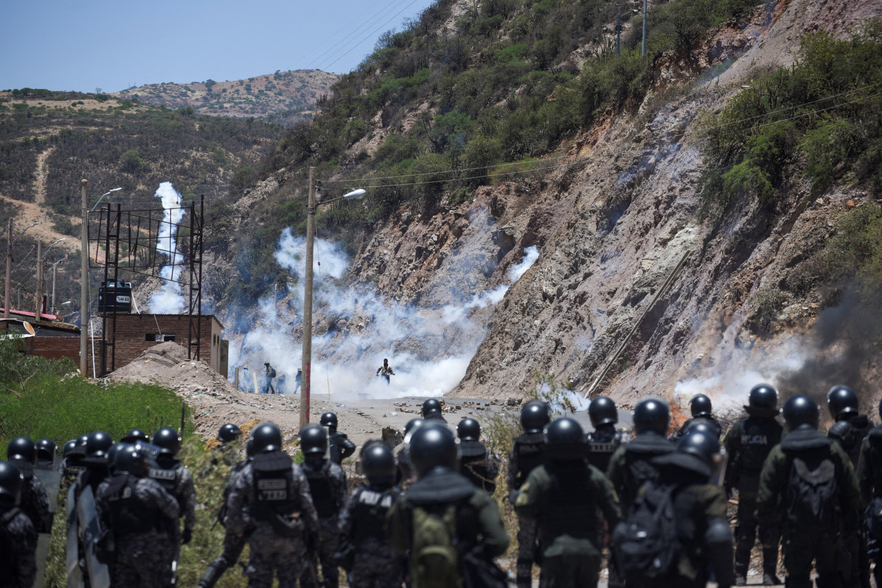 Seguidores de Evo Morales cortan rutas. Foto: Reuters.