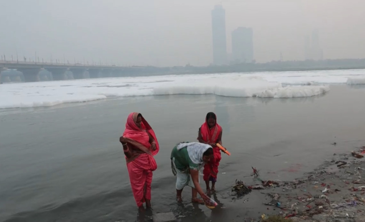 La contaminación en el río Yamuna. Foto: EFE.