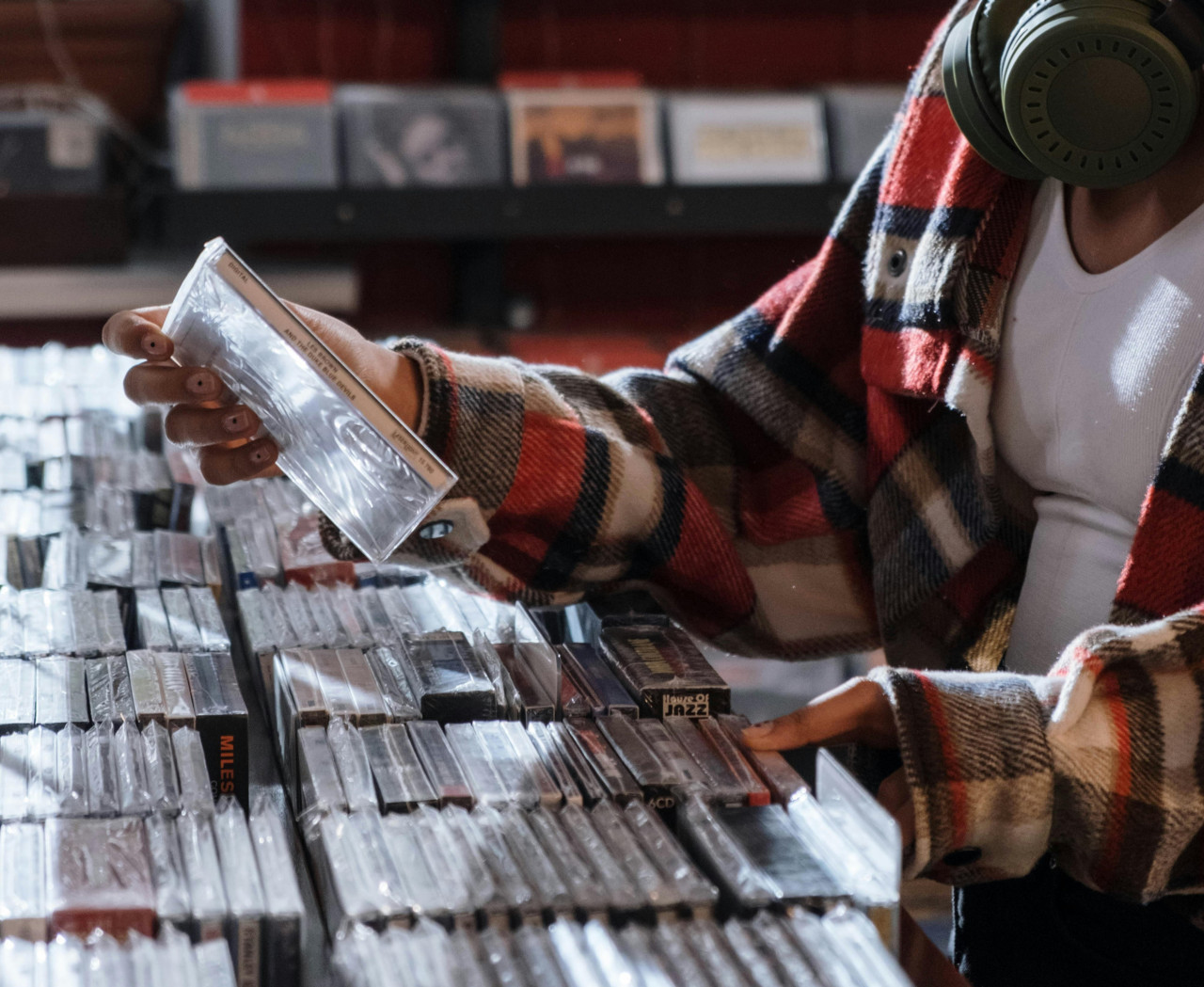 Discos, música, CD. Foto: Pexels.