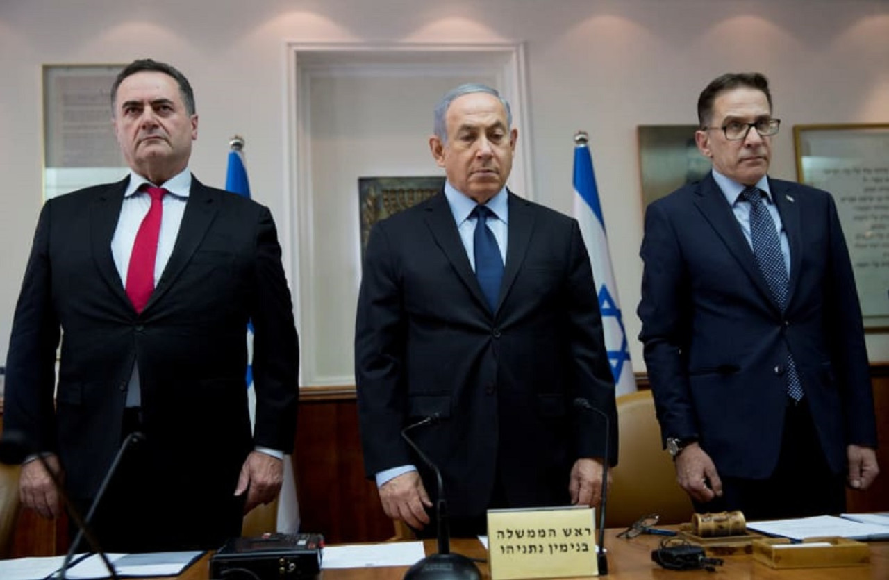 Israel Katz, Benjamín Netanyahu y Tzachi Braverman. Foto: Reuters.