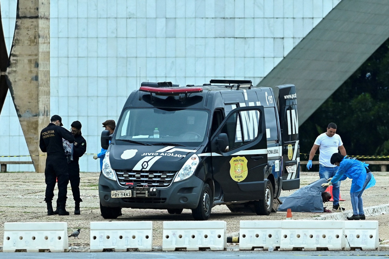 Explosión en los alrededores de la Corte Suprema de Brasil. Foto: Reuters