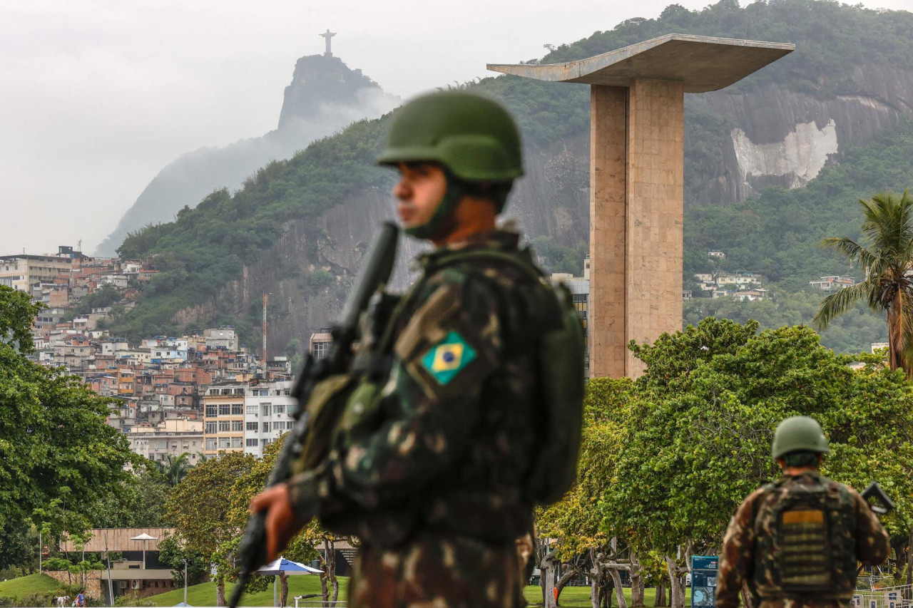 Explosión en los alrededores de la Corte Suprema de Brasil. Foto: EFE