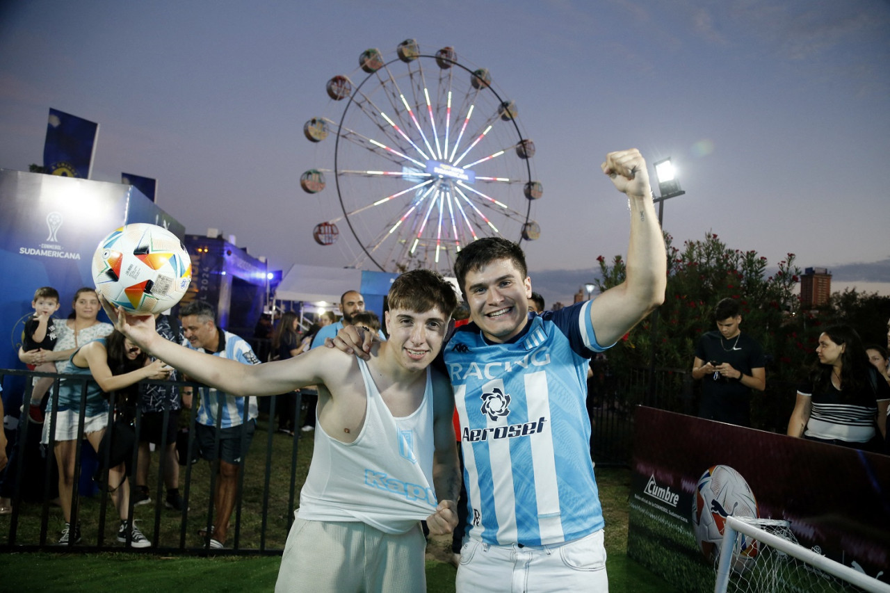 Racing se prepara para la final de la Sudamericana. Foto: Reuters