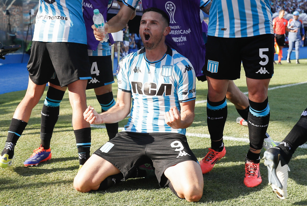 Racing vs Cruzeiro; final Copa Sudamericana. Foto: EFE