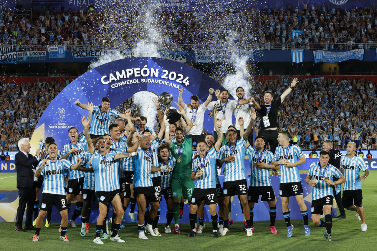 Racing campeón de la Copa Sudamericana. Foto: EFE