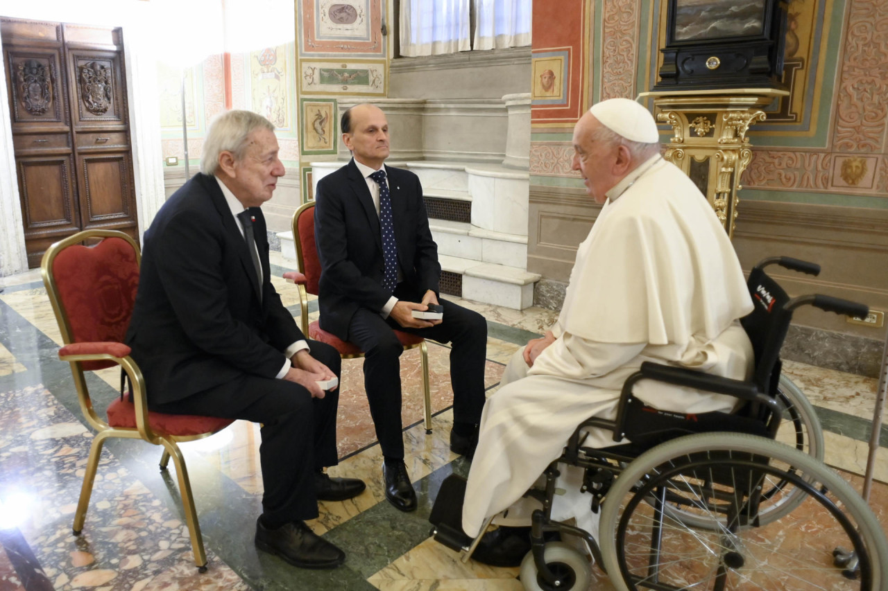 El papa Francisco en la ceremonia por el Tratado de Paz y Amistad entre Argentina y Chile. Foto: EFE.