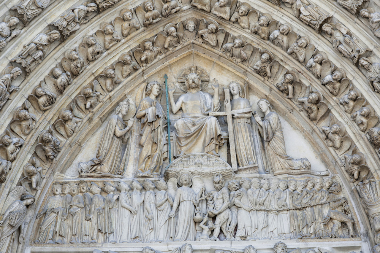 Imágenes de la catedral de Notre Dame en París tras su reconstrucción. Foto: Reuters.