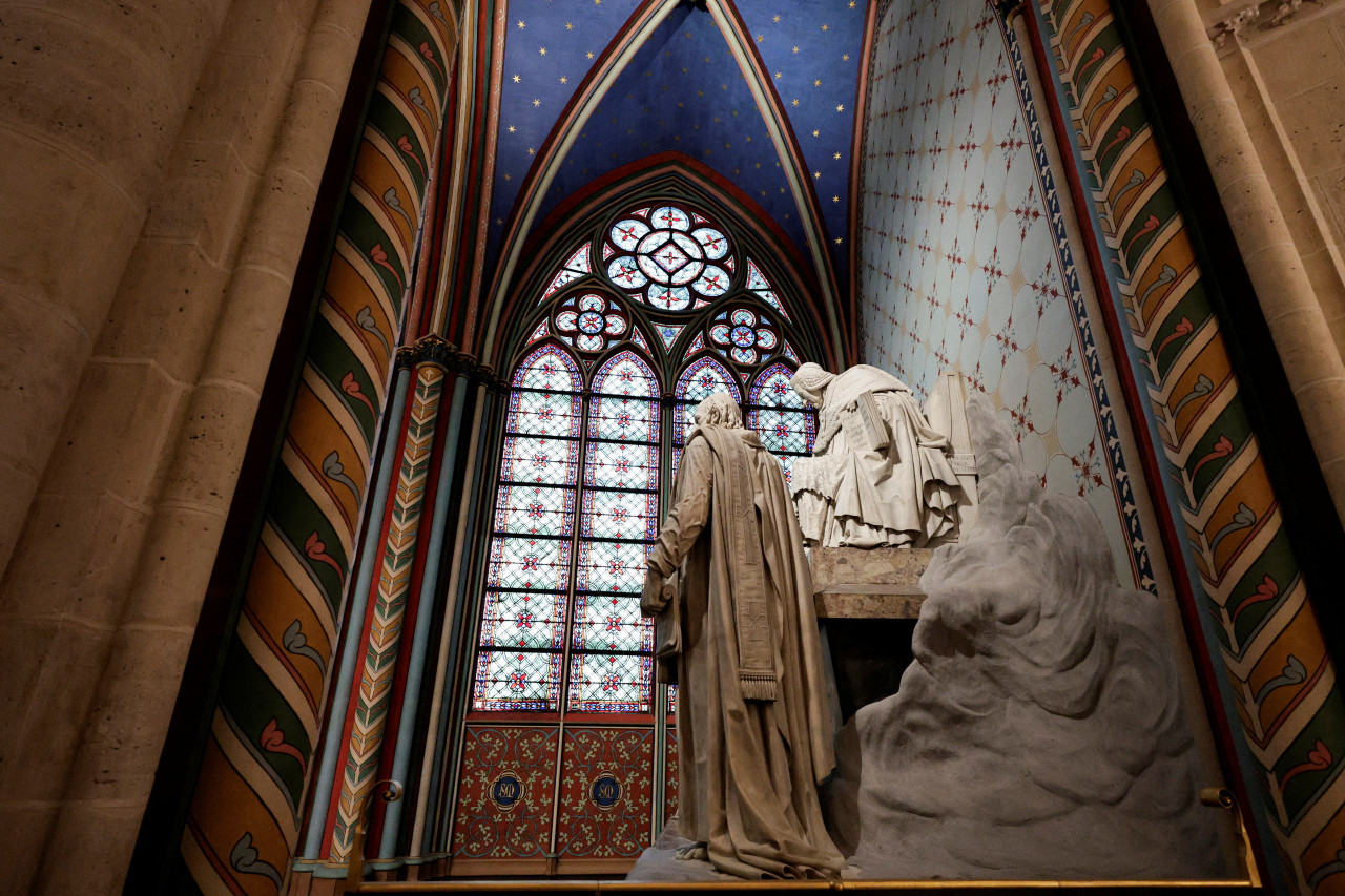 Imágenes de la catedral de Notre Dame en París tras su reconstrucción. Foto: Reuters.