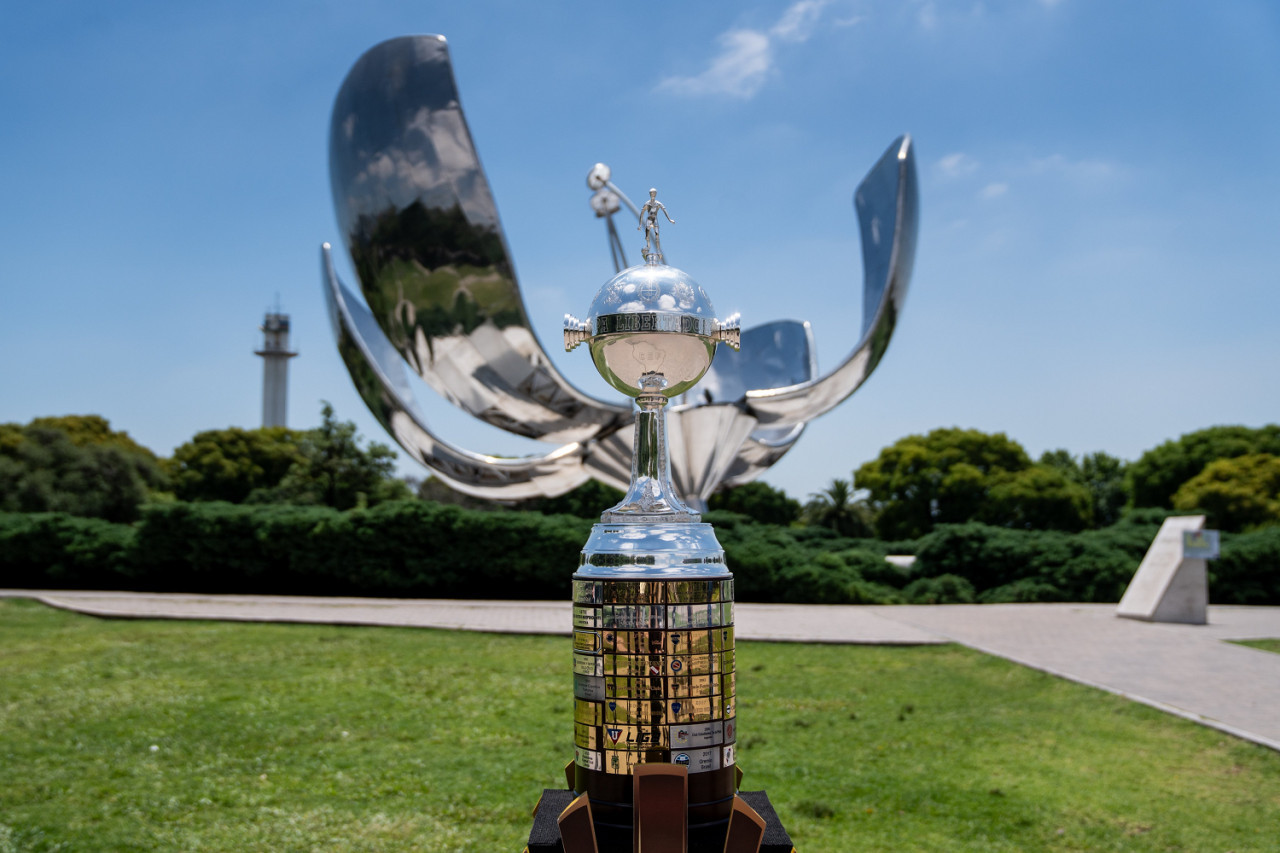 Trofeo de la Copa Libertadores en Buenos Aires. Foto: X @Libertadores