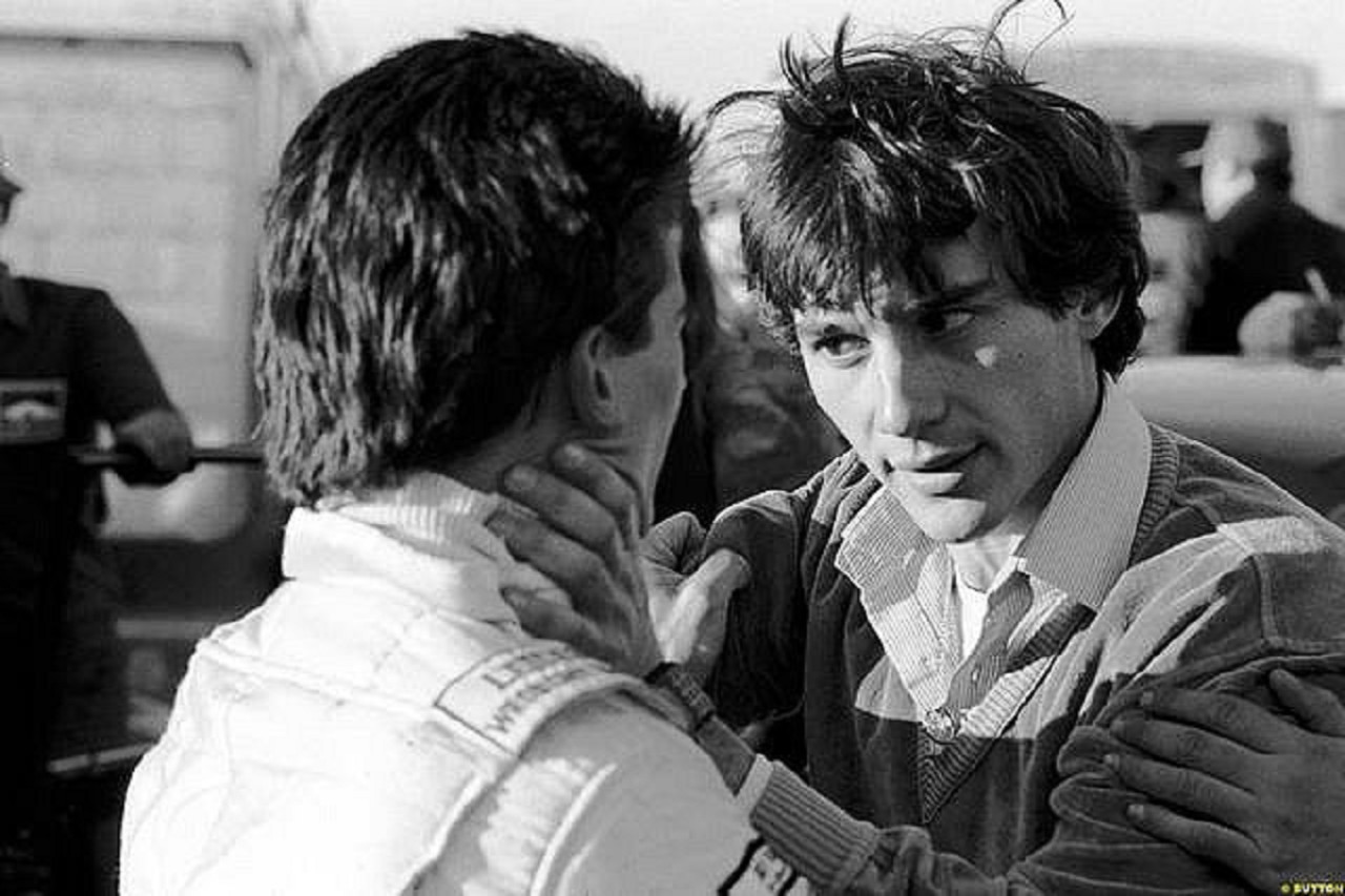 Enrique Mansilla y Ayrton Senna. Foto: Carburando