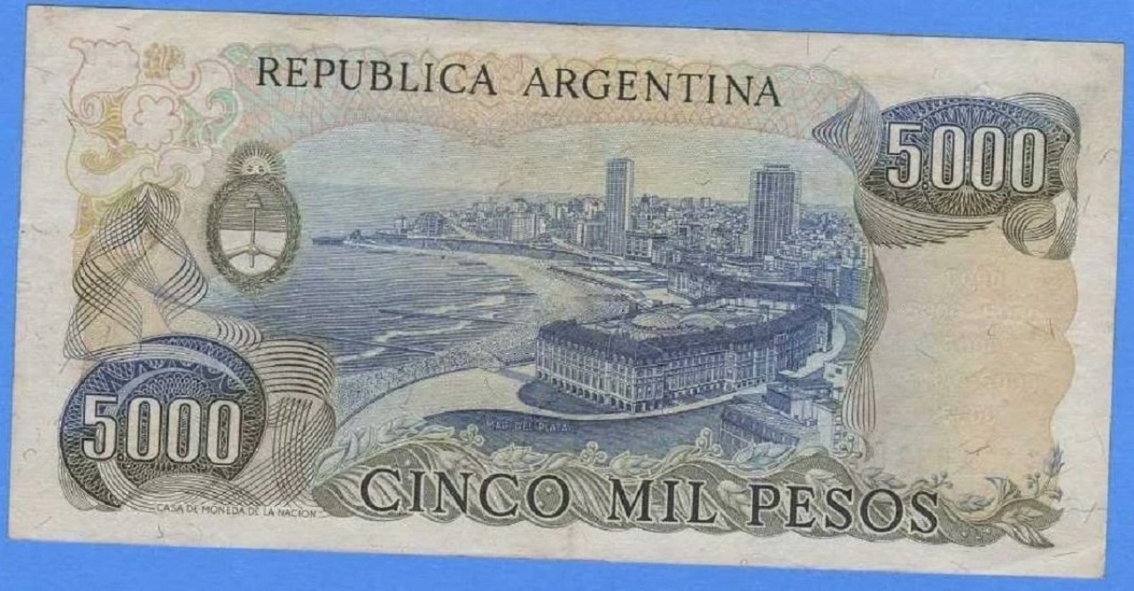 El antiguo billete de 5000 pesos con la ciudad de Mar del Plata. Foto: Mercado Libre.