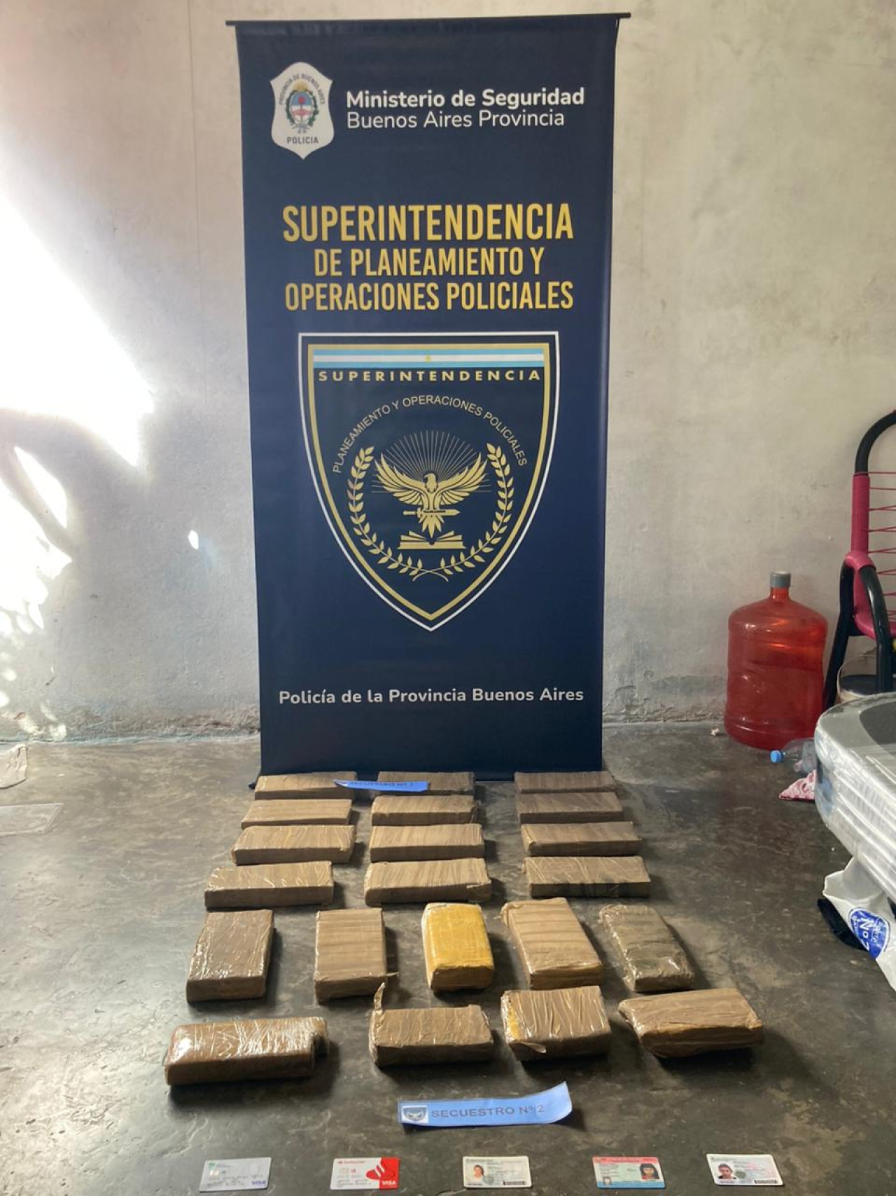 Desarticularon una banda que compraba droga en Paraguay y la cruzaba al país en canoas