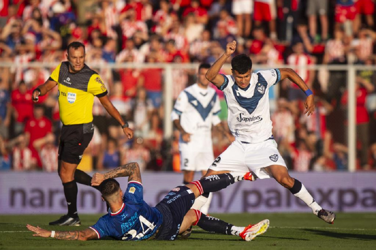 Unión vs Vélez. Foto: X @Velez