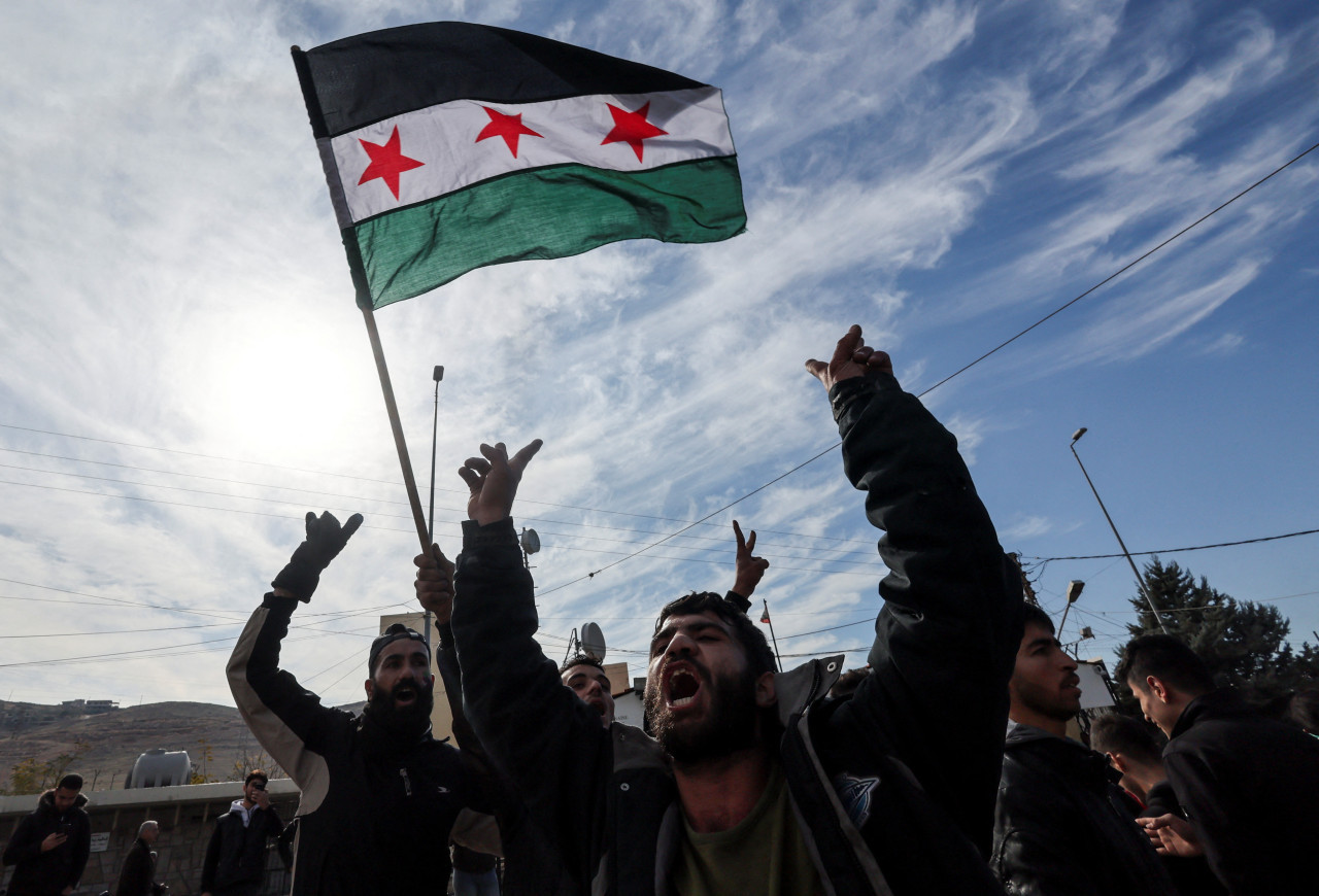 Festejos en Siria tras el derrocamiento de Al Assad. Foto: Reuters.